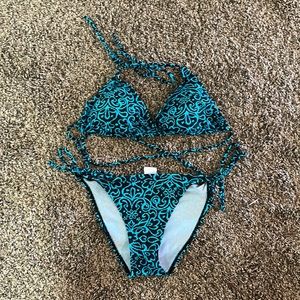 Black and blue bikini set